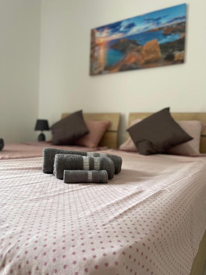 Close To Airport Apartment Zejtun Bagian luar foto