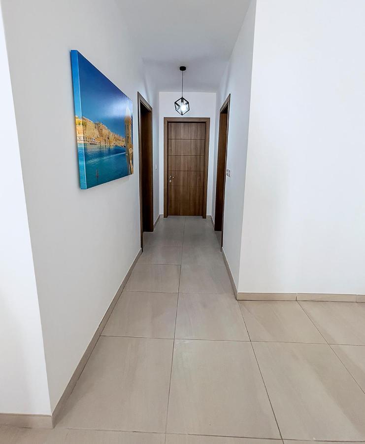 Close To Airport Apartment Zejtun Bagian luar foto